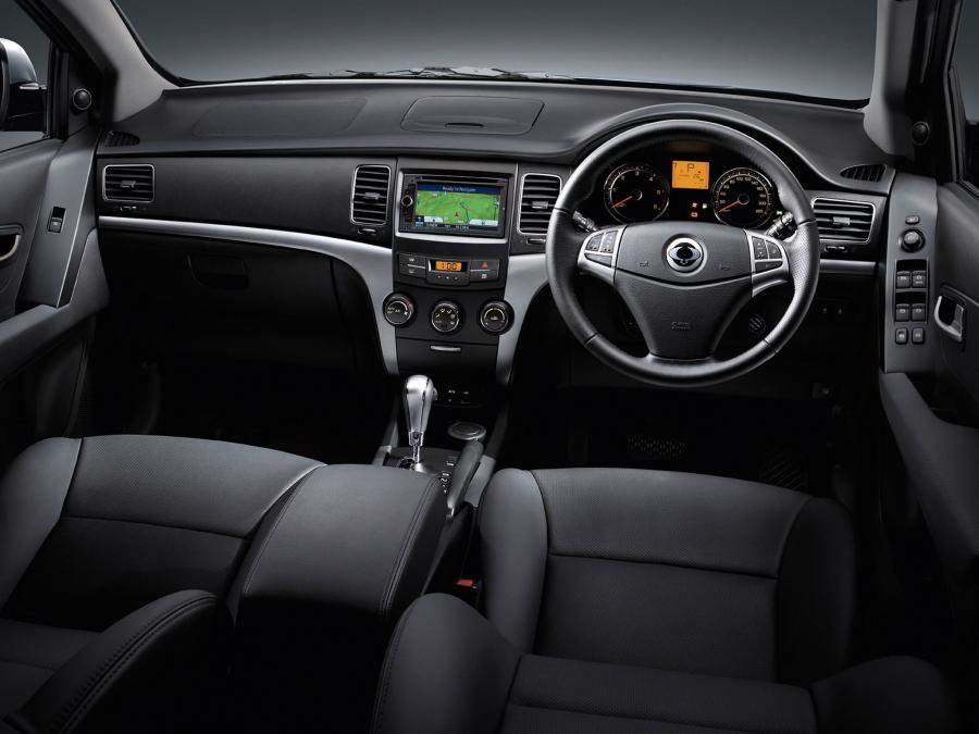  SsangYong Korando 2011 года  (UK) (фото 13 из 16)